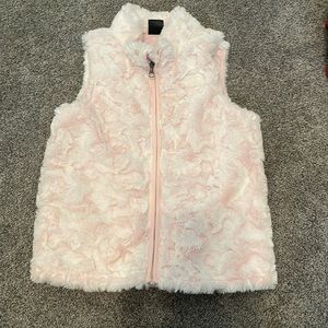 Like-new condition size 6 The North Face vest